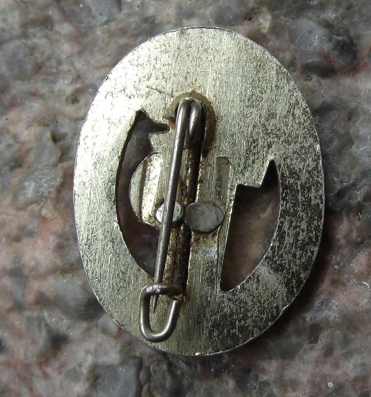 Thalmann Pioneer DDR Pentathlon Funfkampf Athletics Competition Award Pin Badge - Badgecrazy