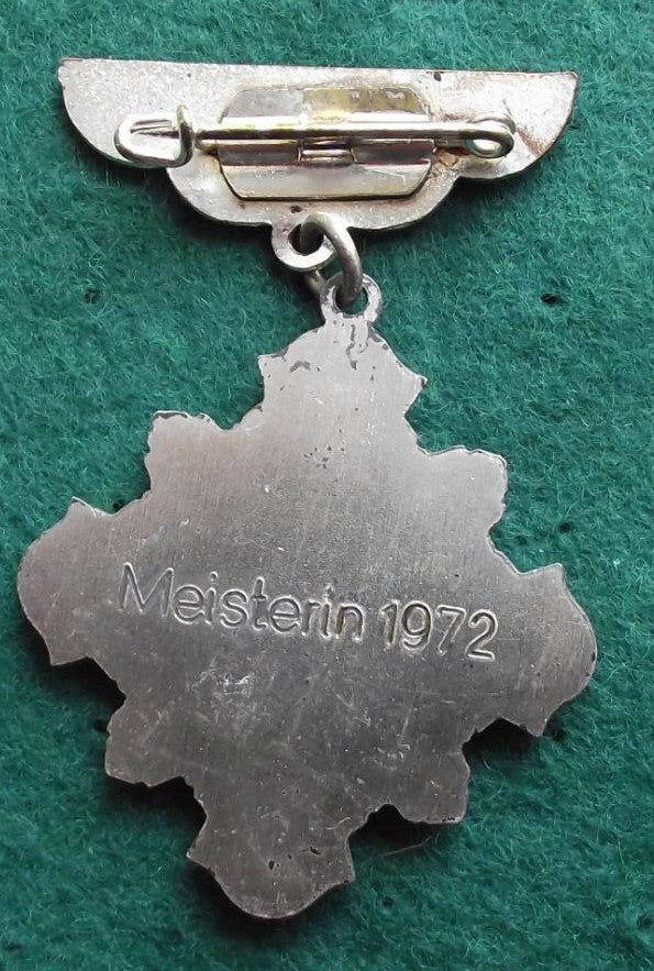 1972 German Gun Shooting Competition Crossed Rifles Champion's Star Medal - Badgecrazy