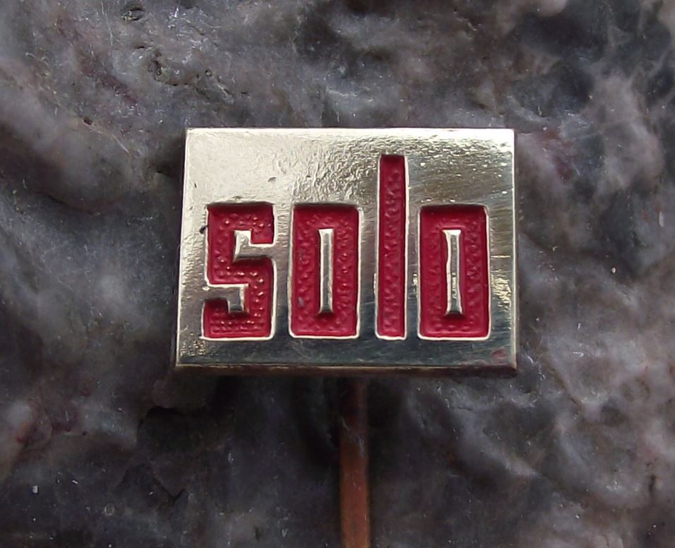 Antique Solo Kleinmotoren GmbH Aircraft Engines Motors Misters Blowers Pin Badge - Badgecrazy