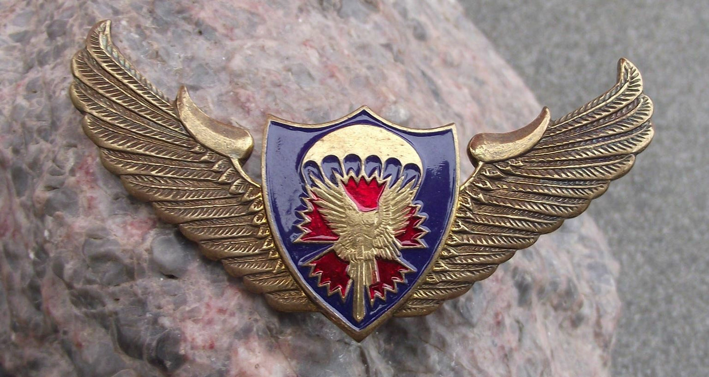 Soviet Union Military Army Parachute Regiment Sword Eagle Motif Pin Badge - Badgecrazy