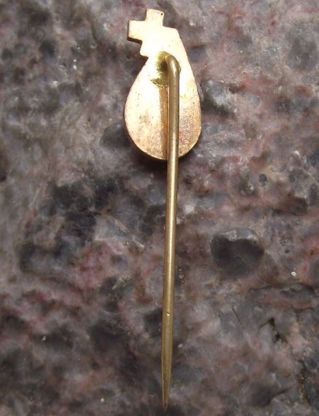 Vintage Drop of Blood Red Cross Donor Czechoslovakia Vampire Style Pin Badge - Badgecrazy