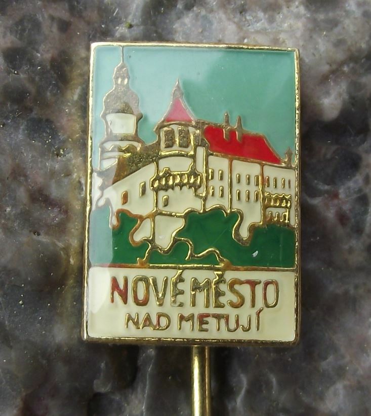 Neustadt an der Mettau Nove Mesto nad Metuji Town Square Castle Pin Badge - Badgecrazy