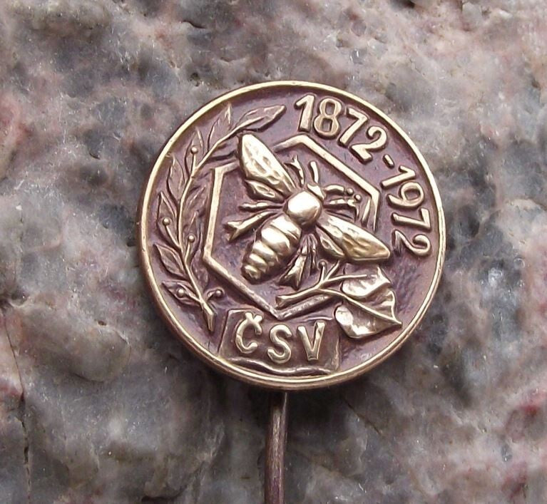 1972 CSV Czech Honey Bee Keeping Apiary Trade Union 100th Anniversary Pin Badge - Badgecrazy
