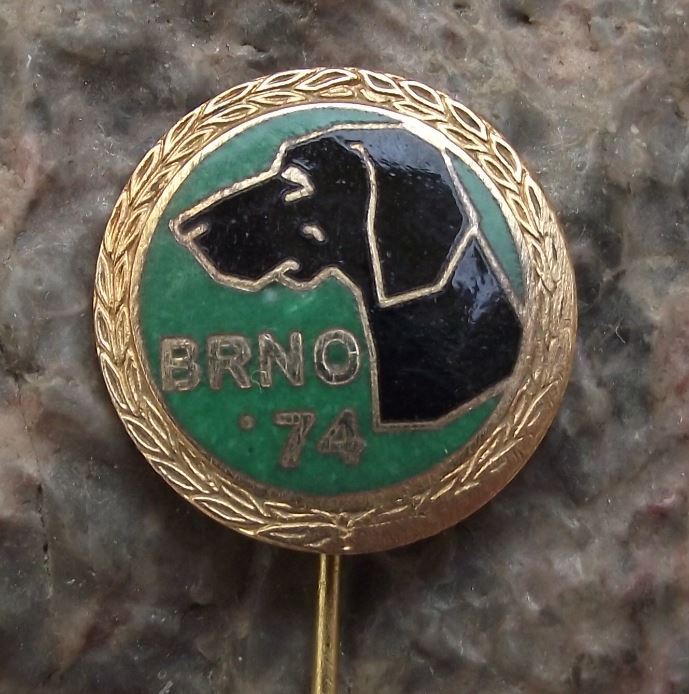 1974 International Dog Breeders Club Show Event Brno Pointer Breed Pin Badge - Badgecrazy