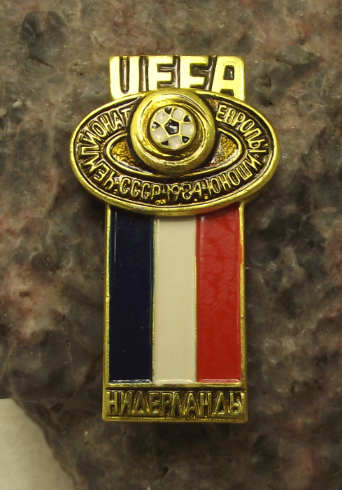 1984 UEFA European Football Championships Holland Dutch Team Soccer Pin Badge - Badgecrazy