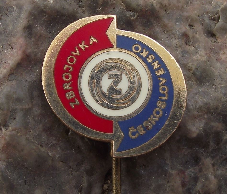 Antique Cz Czechoslovak Czech Weapons Rifle Factory Czechoslovakia Gun Pin Badge - Badgecrazy