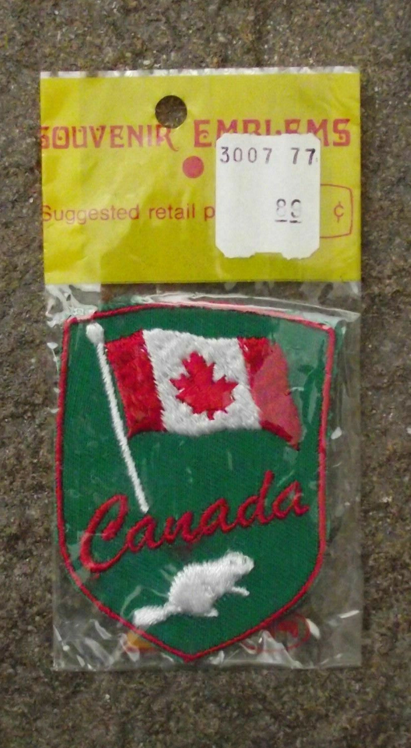 Vintage Canada National Maple Leaf Flag and Beaver Crest Tourist Clothes Patch - Badgecrazy
