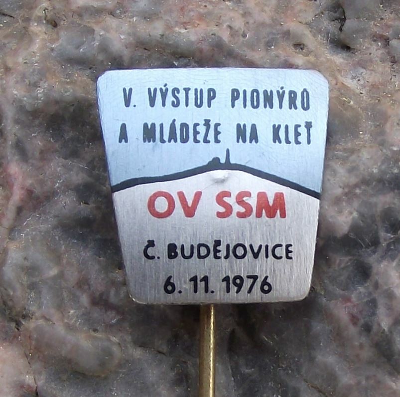 1976 SSM SZM Czechoslovakia Communist Youth Klet Observatory Trip Pin Badge - Badgecrazy