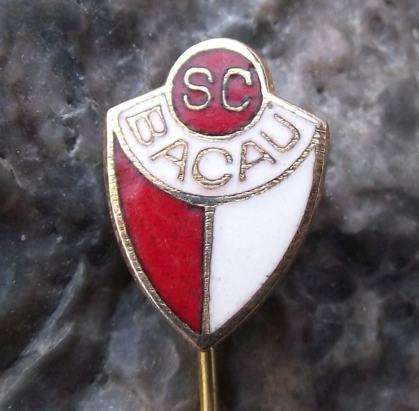 Vintage FCM SC Bacau Romania Soccer Football Club Crest Shield Pin Badge - Badgecrazy