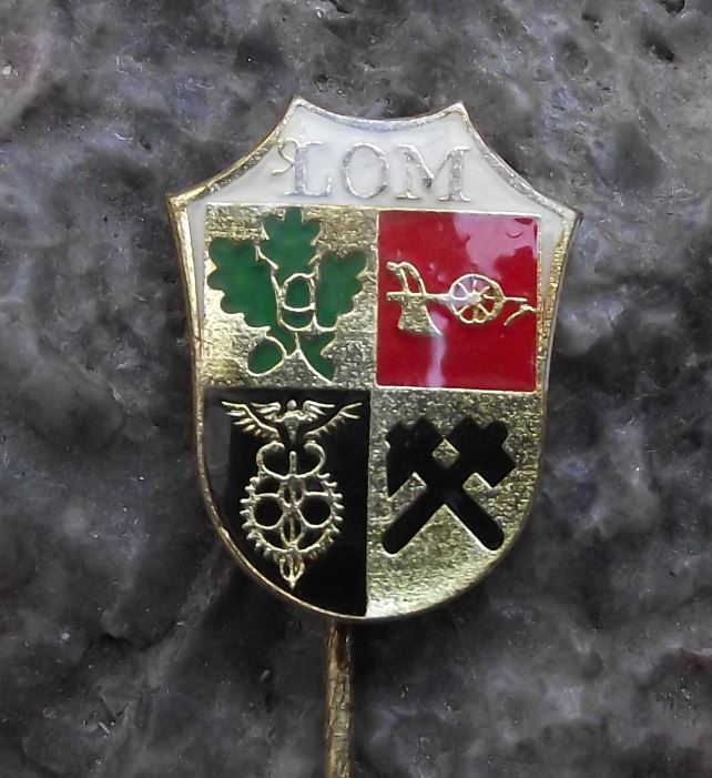 Ancient City of Lom Czechoslovakia Heraldic Crest Shield Souvenier Pin Badge - Badgecrazy