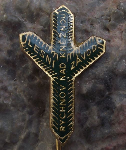 LZ Rychnov nad Kneznou Hunting Union Membership Pine Tree Twig Emblem Pin Badge - Badgecrazy