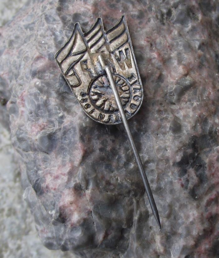 1954 PBW BPW WBP Berlin Warsaw Prague Peace Race Cycling Bicycle Pin Badge