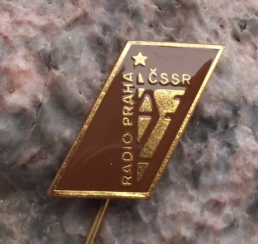 Radio Prague Praha Czechoslovakia CSSR Broadcasting Tower Mast Logo Pin Badge - Badgecrazy