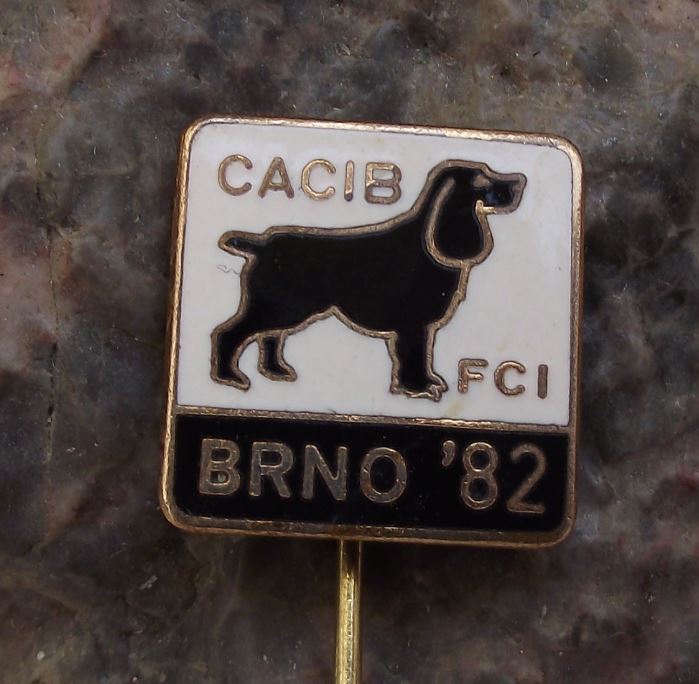 1982 CACIB Spaniel Breed World Champion Dog Show FCI Event Brno Pin Badge - Badgecrazy