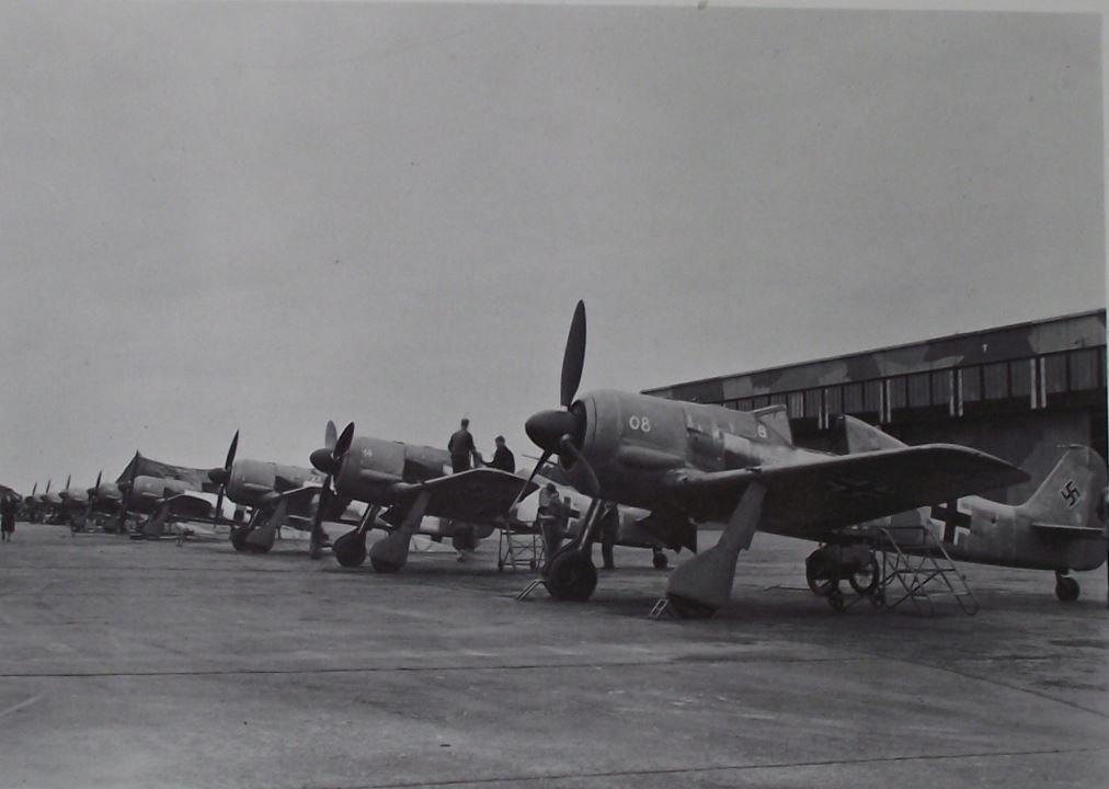 1974 Focke Wulf Fw 190 WW2 Luftwaffe Squadron WWII Aircraft Photographic Plate - Badgecrazy