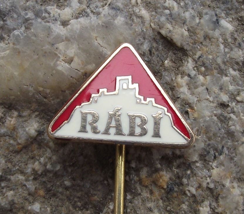 Antique Rabi Ruined Castle Czechoslovakia Bohemian Hill Fortress Pin Badge - Badgecrazy