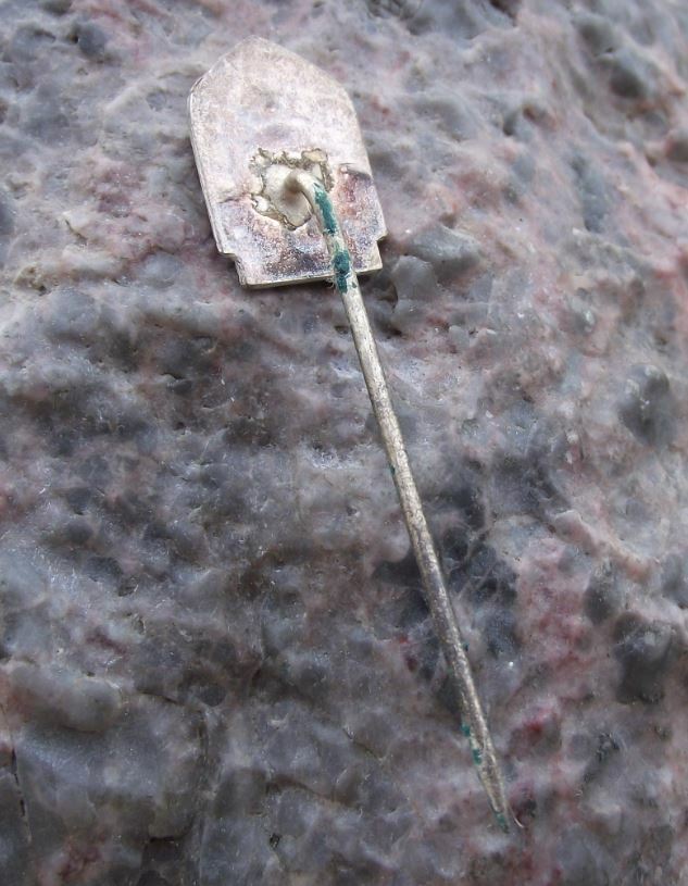 Antique 1950s Zvikov Gothic Castle Klingenberg Czech Tourist Souvenier Pin Badge - Badgecrazy