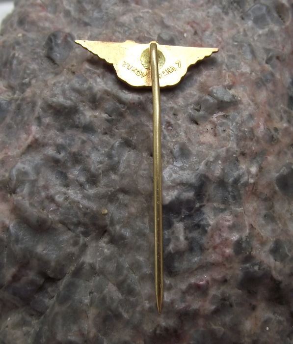 1971 Winged Flying Letter M 60 Logo Safety Match Maker Matchboxes Pin Badge - Badgecrazy