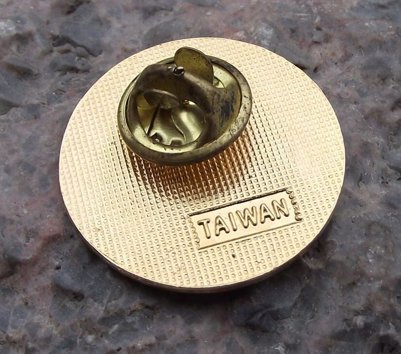 US USA World Amateur Team Golf Club Member Eagle Clubs Logo Pin Badge - Badgecrazy