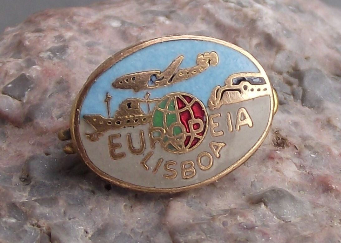 Vintage Europeia Lisboa Lisbon Portugal University Transport Pin Badge - Badgecrazy