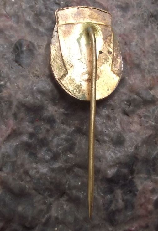 Antique Gottwaldov Zlin Tower & Open Gates Official Heraldic Crest Pin Badge - Badgecrazy