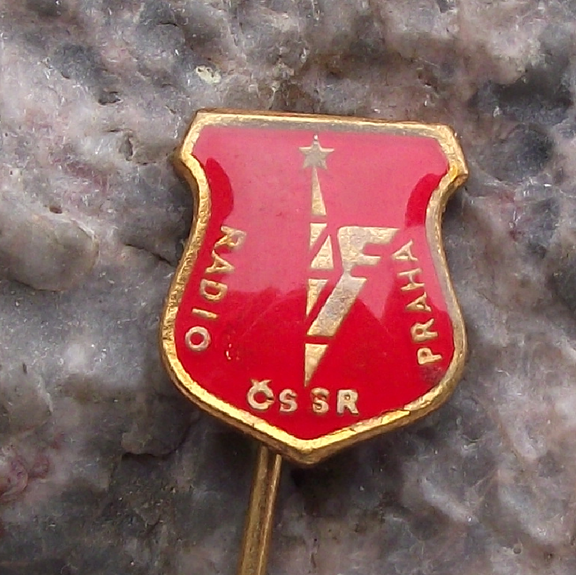 Radio Prague Praha Czechoslovakia CSSR Broadcasting Tower Mast Shield Pin Badge - Badgecrazy