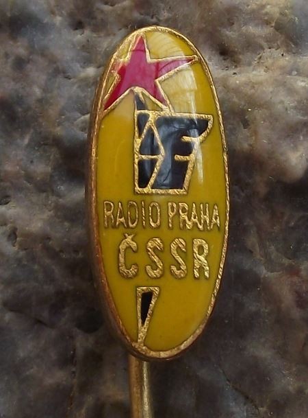 Vintage Radio Prague Praha Transmitter Broadcasting Tower Mast Logo Pin Badge - Badgecrazy