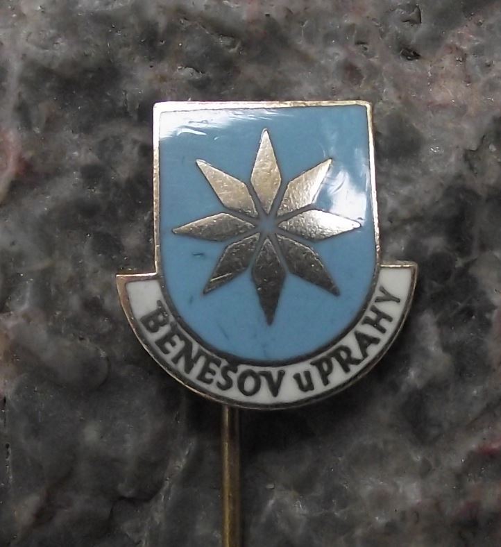 Antique Benesov Czechoslovakia Coat of Arms Heraldic Crest Souvenier Pin Badge - Badgecrazy