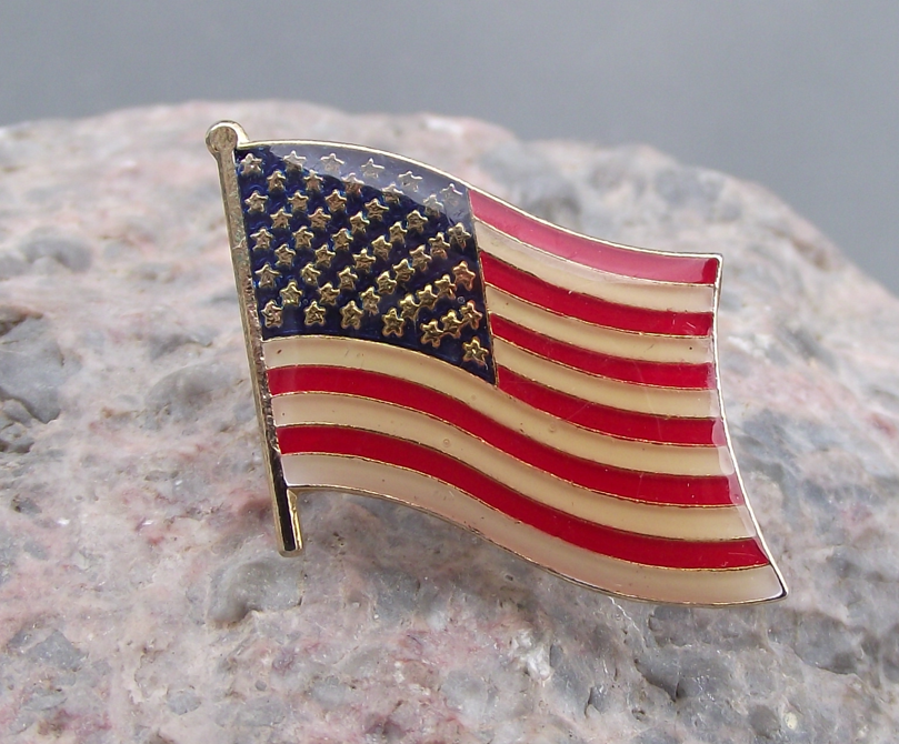 Large USA American Stars and Stripes National Flag Lapel Patriotic Pin Badge - Badgecrazy