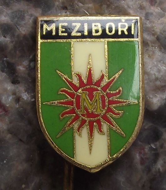 Mezibori Schönbach Shining Sun Letter M Heraldic Crest Czech Souvenier Pin Badge - Badgecrazy