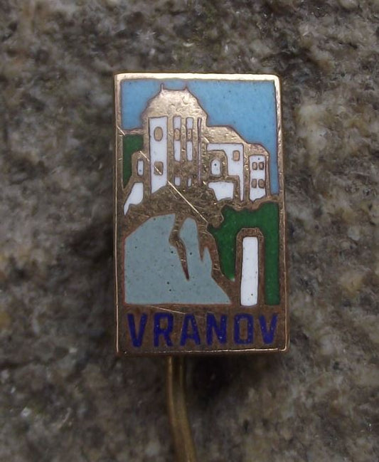 Vintage Vranov nad Dyji Chateau Castle Czech Tourist Souvenier Pin Badge