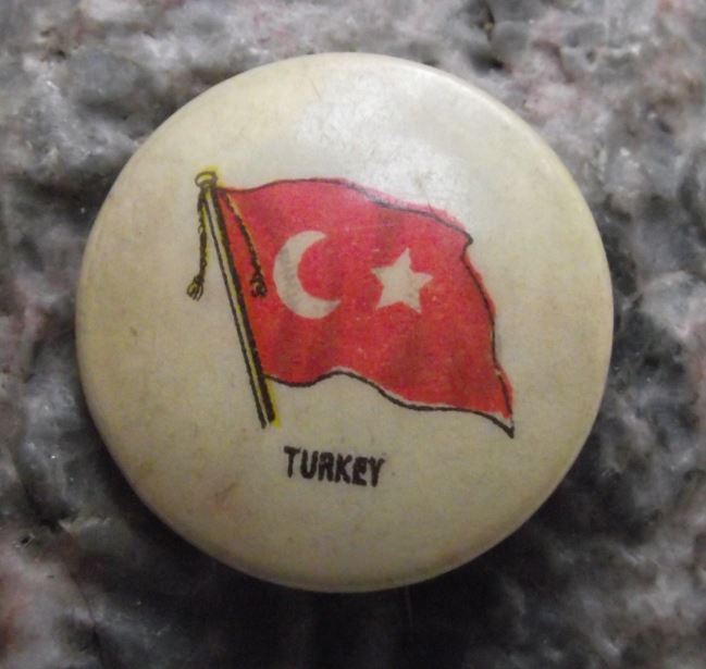 Sweet Caporal Cigarette Company Flags of the World Pin Badge Turkey - Badgecrazy