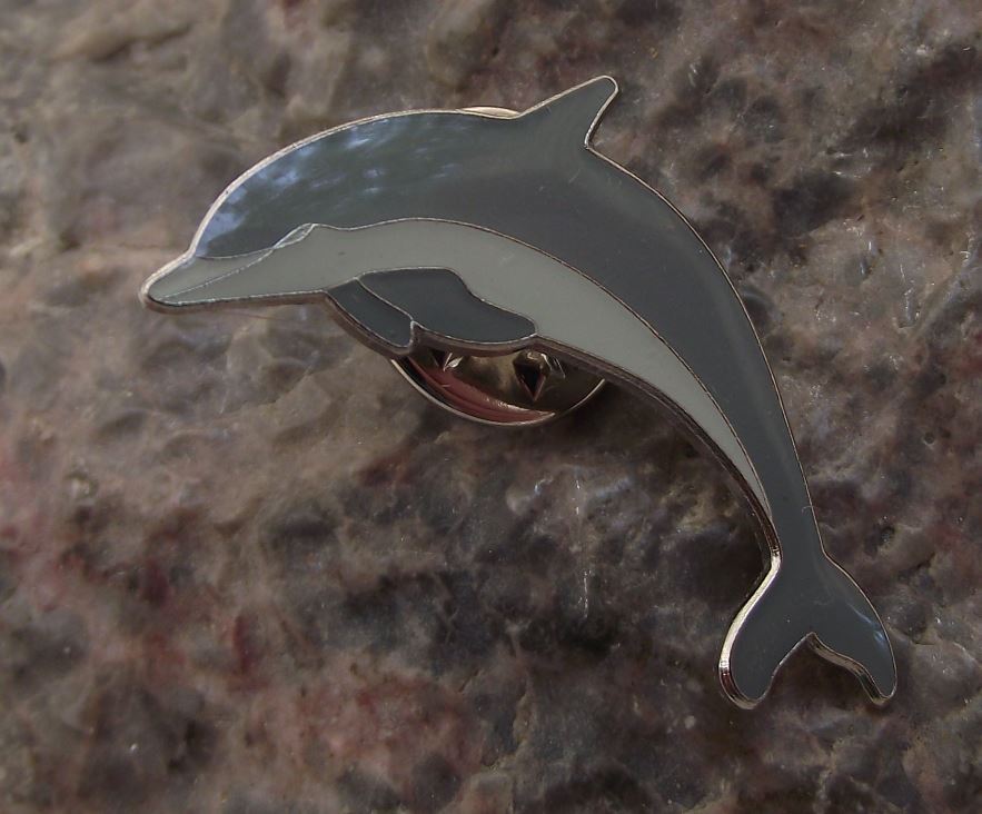 Bottlenose Common Grey Dolphin Ocean Sea Marine Mammal Brooch Pin Badge - Badgecrazy
