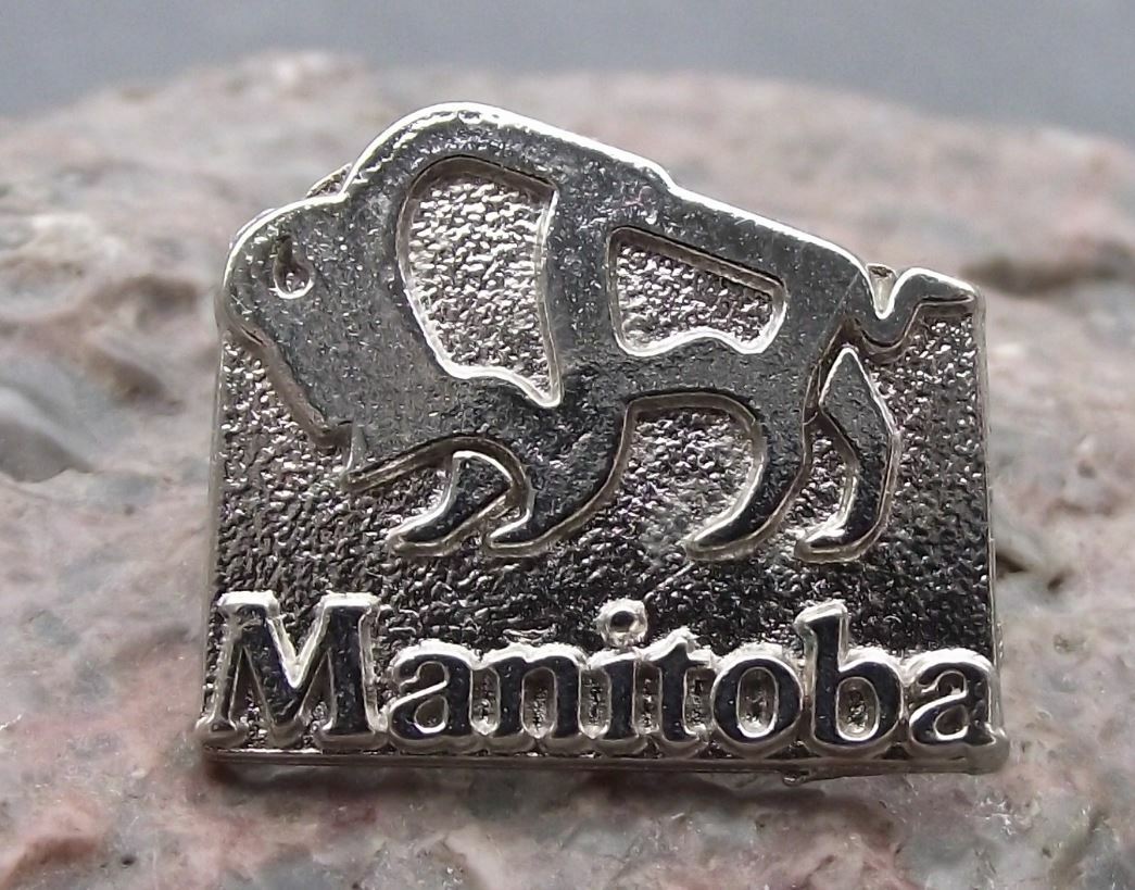 Manitoba Canada American Bison Buffalo Canadian Official Emblem Pin Badge - Badgecrazy