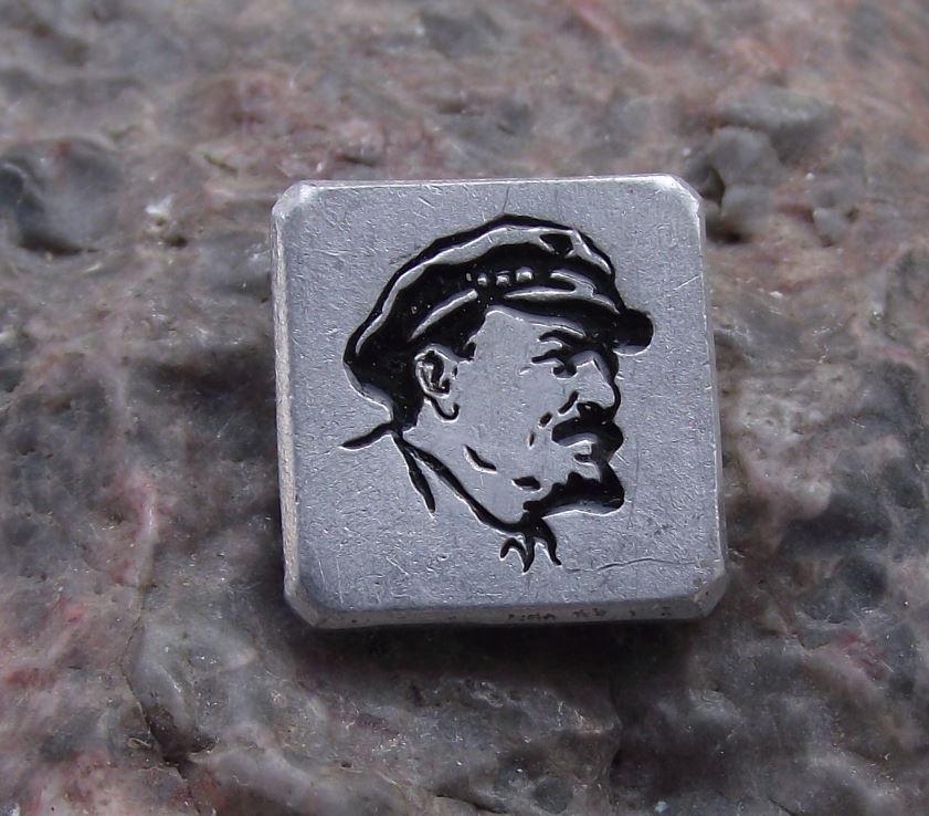 Vintage Lenin Russian Soviet Union Communist Politician Flat Cap Pin Badge - Badgecrazy