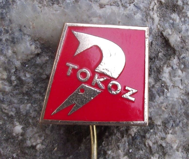 Antique Tokoz Fishing Reels Czechoslovakia Marlin Swordfish Logo Fish Pin Badge - Badgecrazy