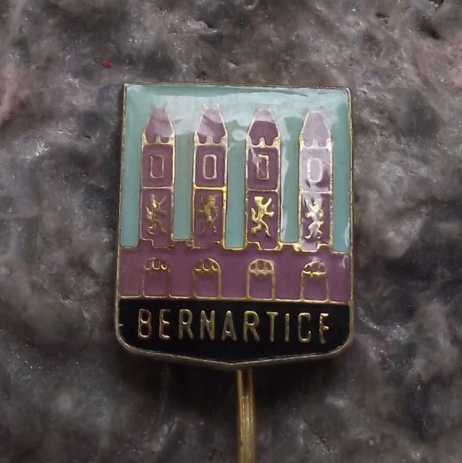 Antique Bernartice Pisek Heraldic Crest Official Coat of Arms Tourist Pin Badge - Badgecrazy