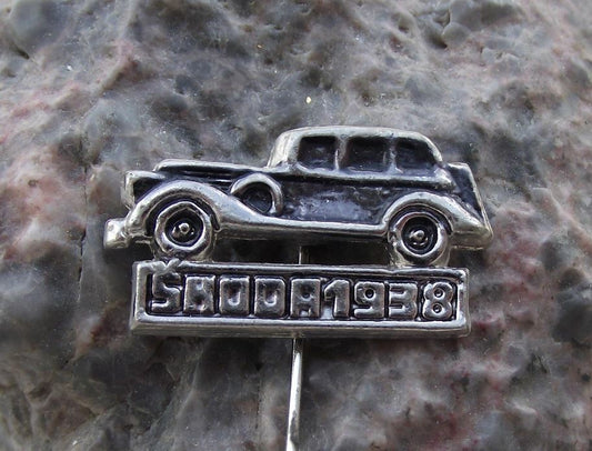 Skoda Through the Ages History of Cars 1938 Rapid Model Veteran Car Pin Badge - Badgecrazy