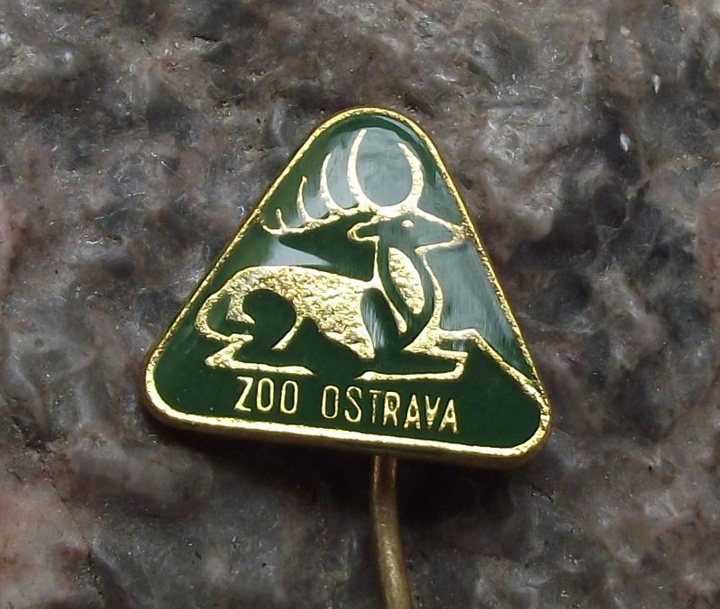 Antique Ostrava Zoo Chinese Pere David’s Deer Species Protection Pin Badge - Badgecrazy