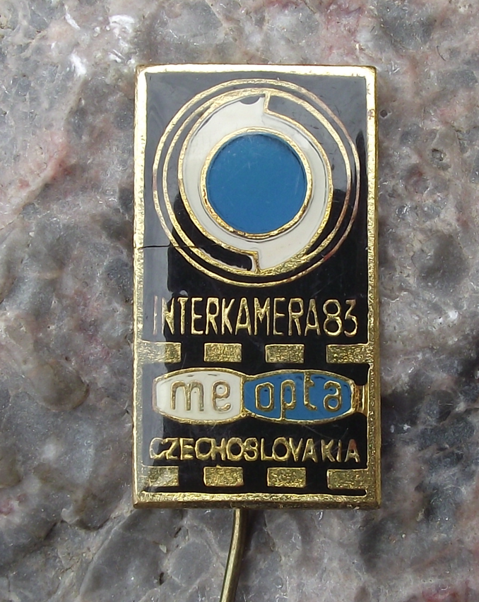1983 Meopta Czech Stereo Camera Company Interkamera Exhibition Show Pin Badge - Badgecrazy
