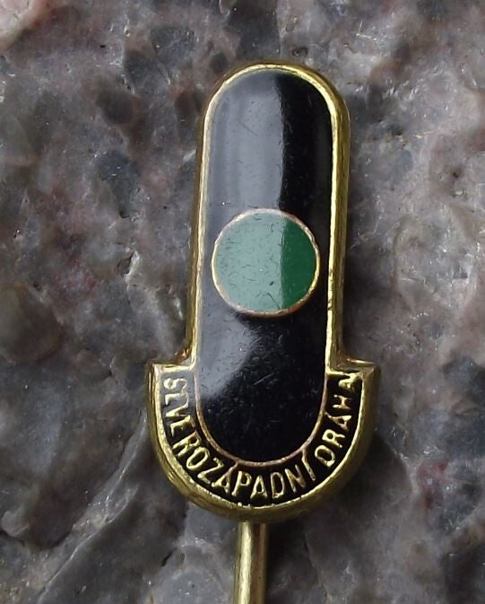 Vintage Czech North West Railways Locomotive Signal Green Light Sign Pin Badge - Badgecrazy