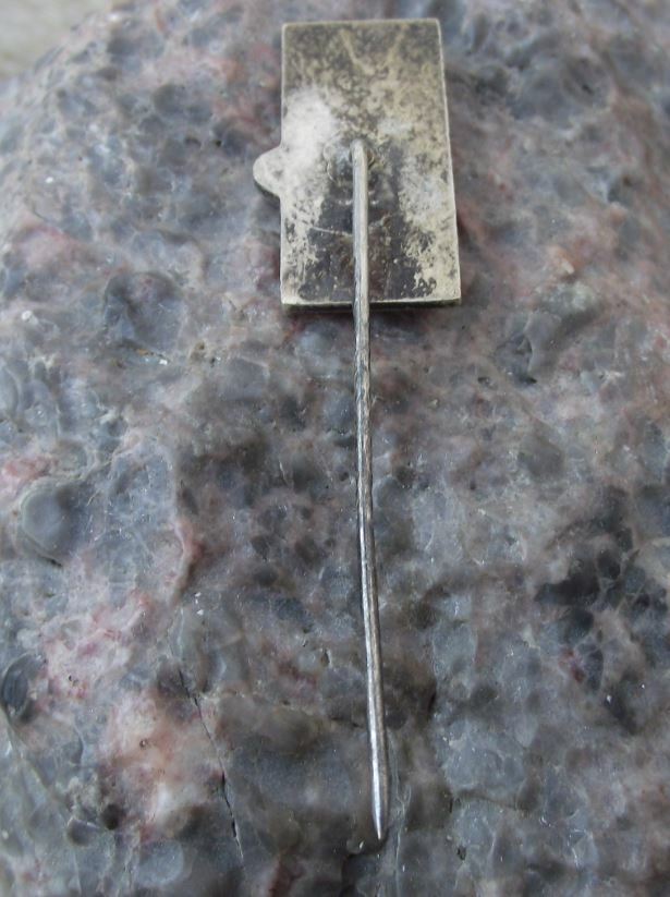 Vintage Russian Soviet Engine Valve Piston Maker Export Advertising Pin Badge - Badgecrazy