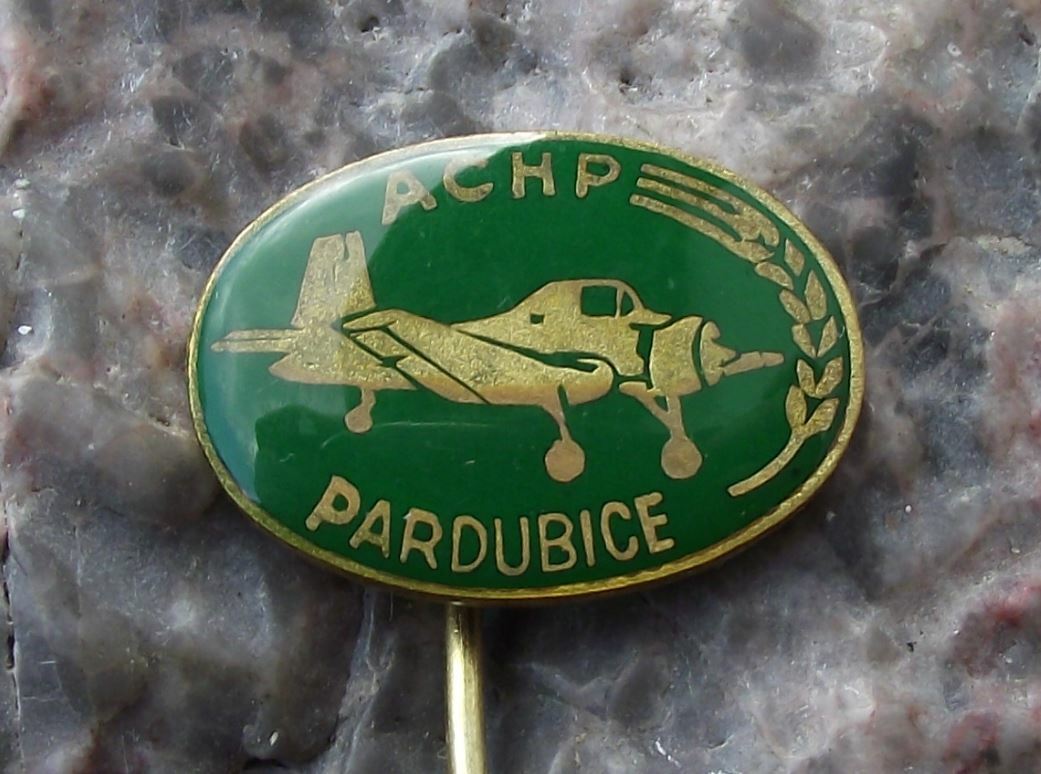 Vintage ACHP Z-37 Z 37 Bee Agricultural Airstrip Pardubice Aircraft Pin Badge - Badgecrazy