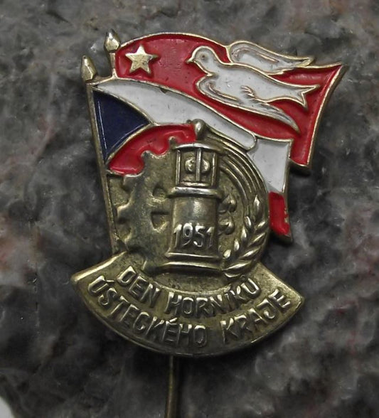 1951 National Czech Mining Miners Day Den Horniku Coal Mine Flag Dove Pin Badge