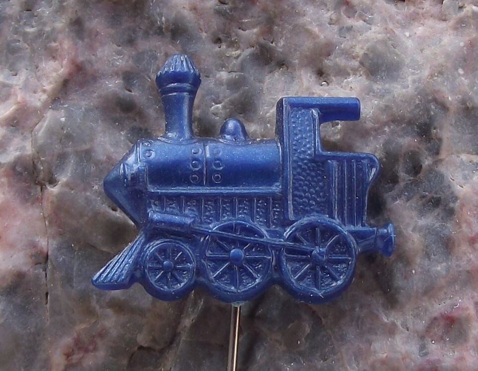 Vintage Steam Engine Locomotive Railway Train Pin Badge - Badgecrazy
