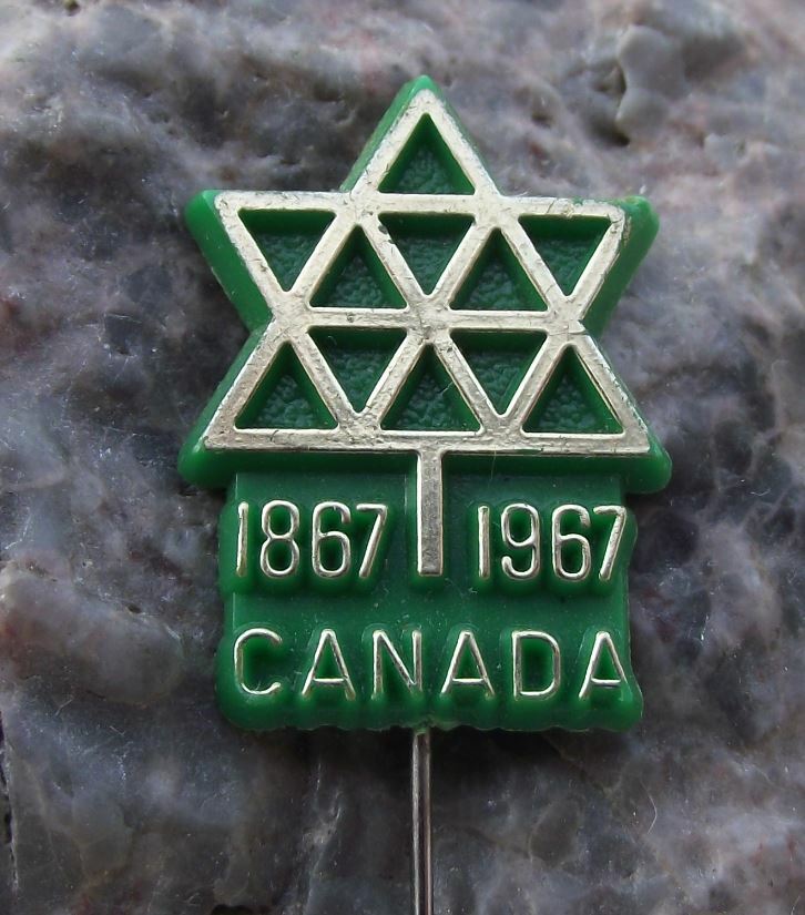 1967 Canada Maple Leaf National Canadian Emblem Centenary Celebration Pin Badge - Badgecrazy