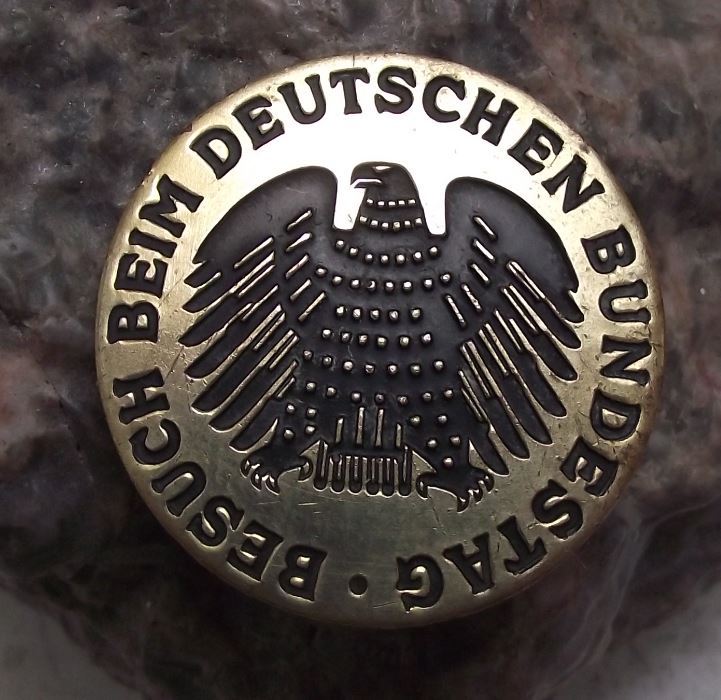 Antique DDR Besuch beim deutschen Visit Bundestag Germany Parliament Pin Badge - Badgecrazy