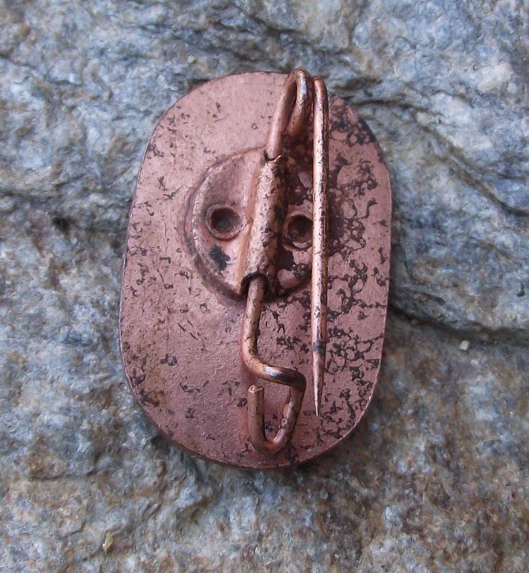 1954 Fur Den Freiwilligen Aufbau Berlin NAW Nationale Aufbauwerk DDR Pin Badge