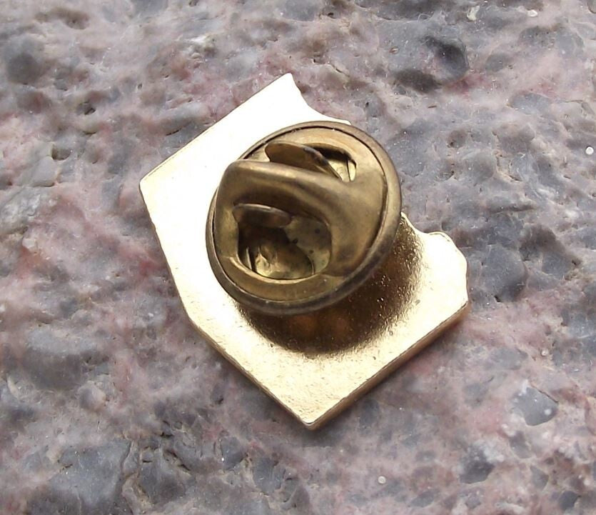 Vancouver British Columbia Canada Canadian City Souvenier Pin Badge - Badgecrazy