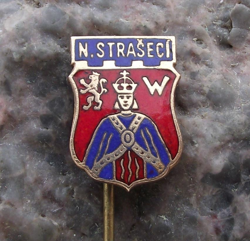 Antique Nove Straseci Bohemia Czech Coat of Arms Heraldic Crest Pin Badge - Badgecrazy